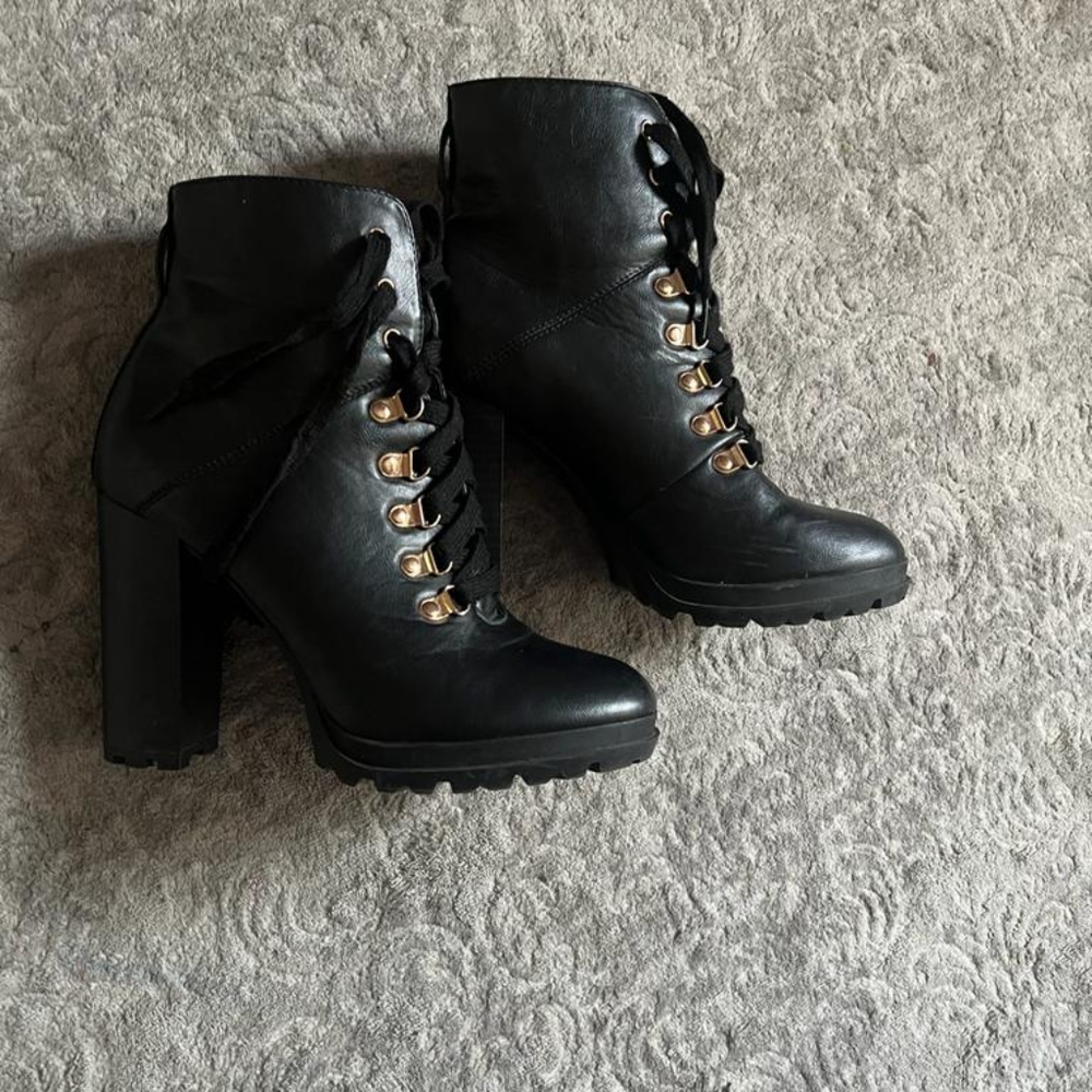 Boots - Picture 2 of 5